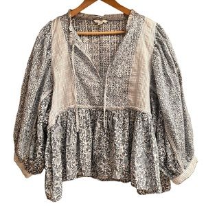 American Eagle Light Blue Floral Peasant Top size M Boho Beach Top